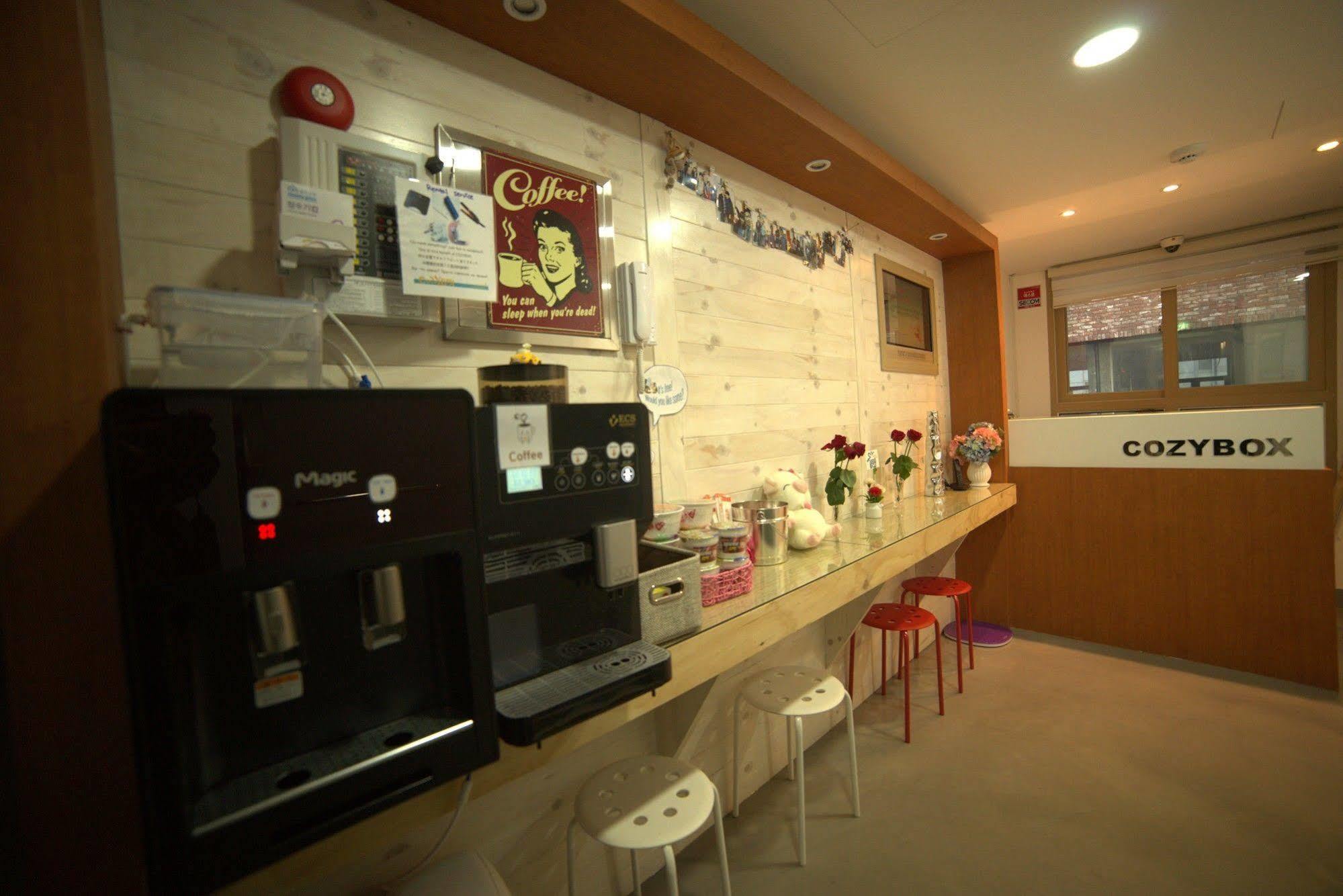 Cozybox Hotel Seoul Exterior photo